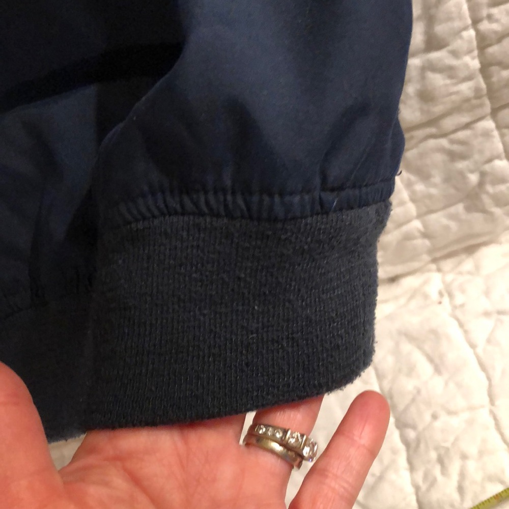 Men’s windbreaker pullover vest in navy - Picture 4 of 6